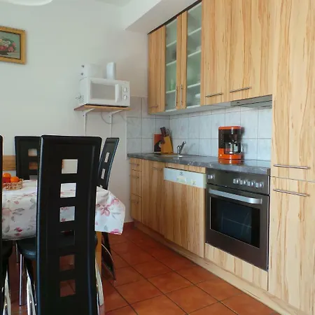 Appartamento Fuma-1 By Interhome Jadranovo