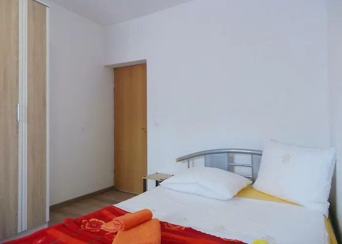 Apartment Fuma-1 By Interhome