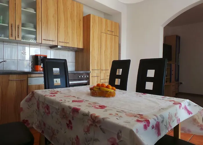 Fuma-1 By Interhome Apartamento